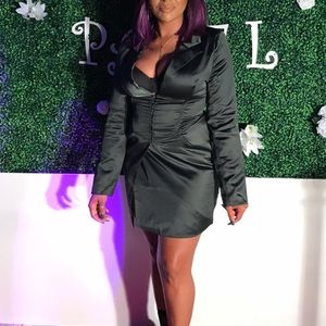 High Maintenance Boutique Tuxedo Dress Long Sleeve Button Closure Green Medium